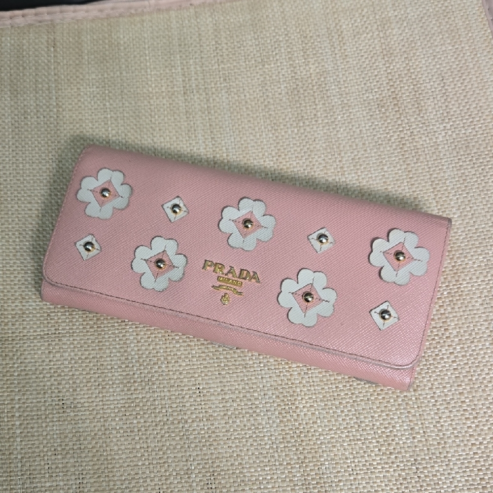 Prada Pink and White Floral Wallet EUC - Picture 15 of 15